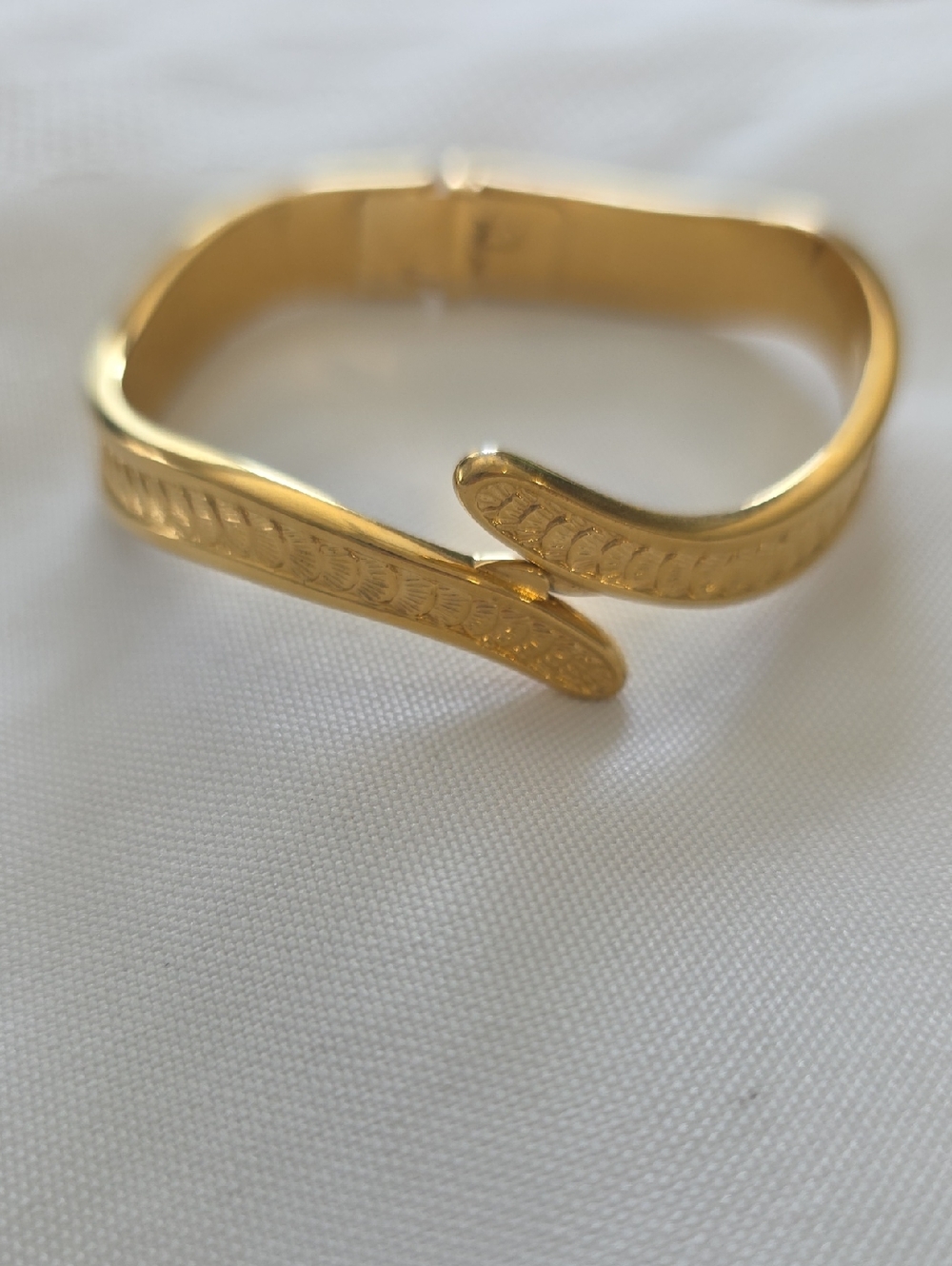 Vintage Monet Gold Plated Leaf-Tip Open Cuff Bracelet